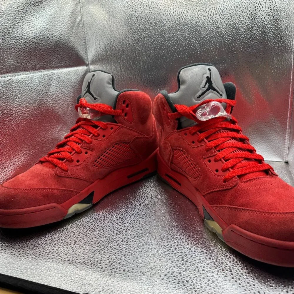 Size 10.5 Air Jordan V 5 Retro University Red Suede Athletic‎ Sneaker 136027-602